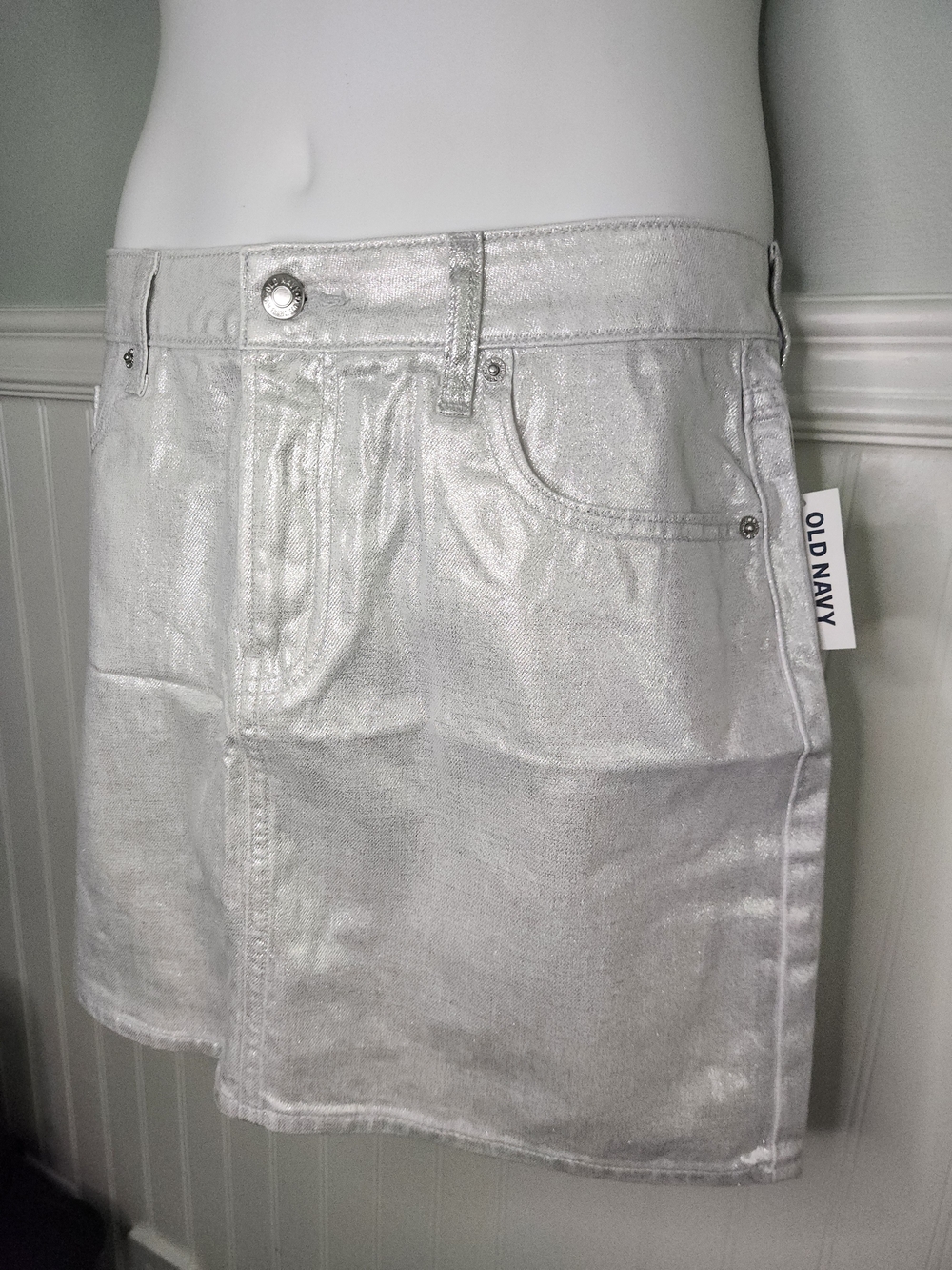 Old Navy Silver Metallic Mini Skirt Women's Size 8